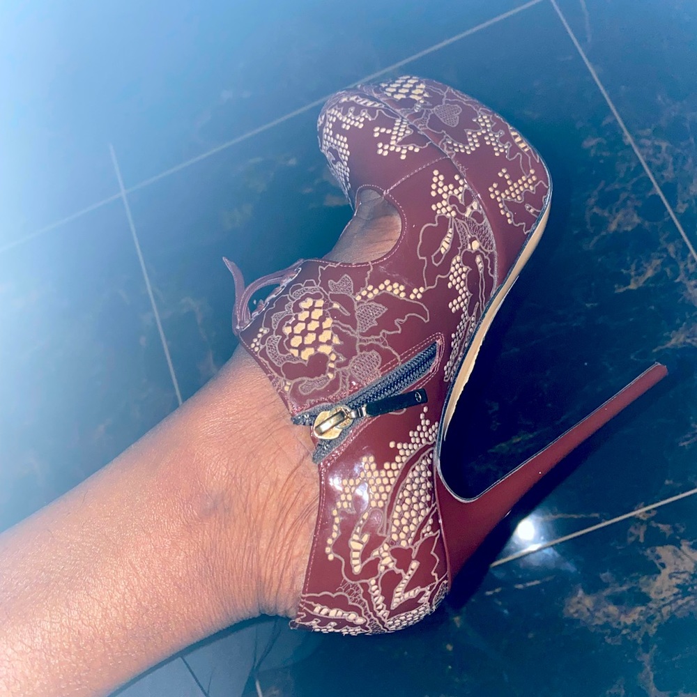 Valentino Stilettos Brown and Beige size 7